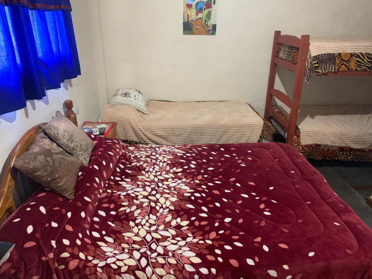 Hostal Isabella 타피델발레 외부 사진